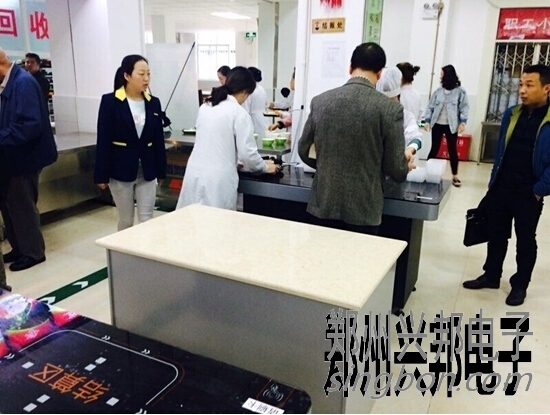 四川省人民醫(yī)院：職工食堂智慧餐臺來了